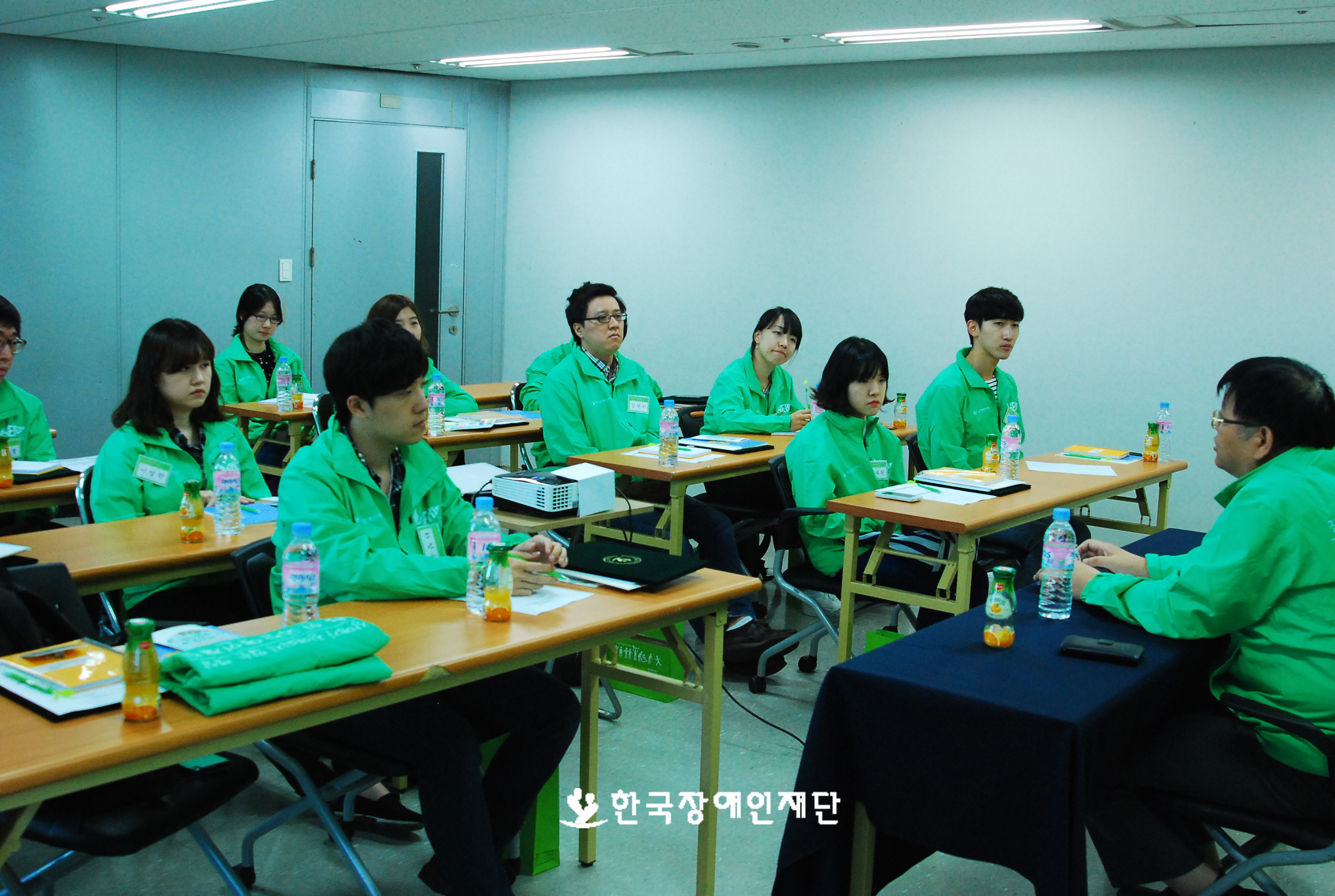 장애인식개선 강의를 듣는 허브메신저 9기