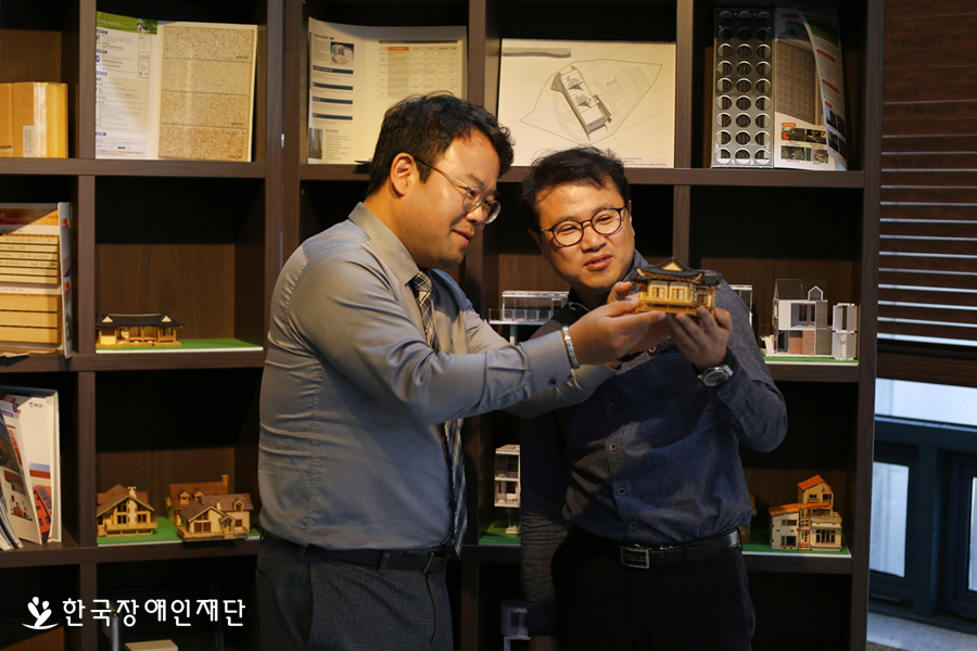 박창영 소장, 구춘모 소장